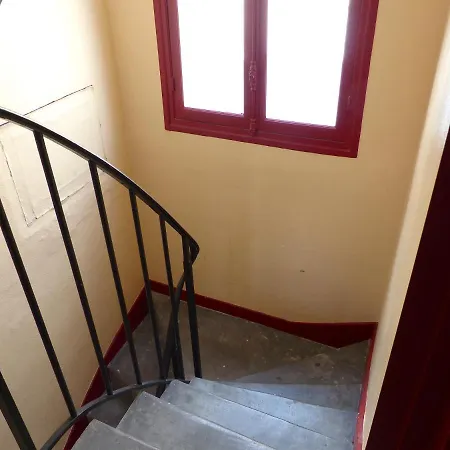 Renovated 1Br Next To The Eiffel Tower باريس